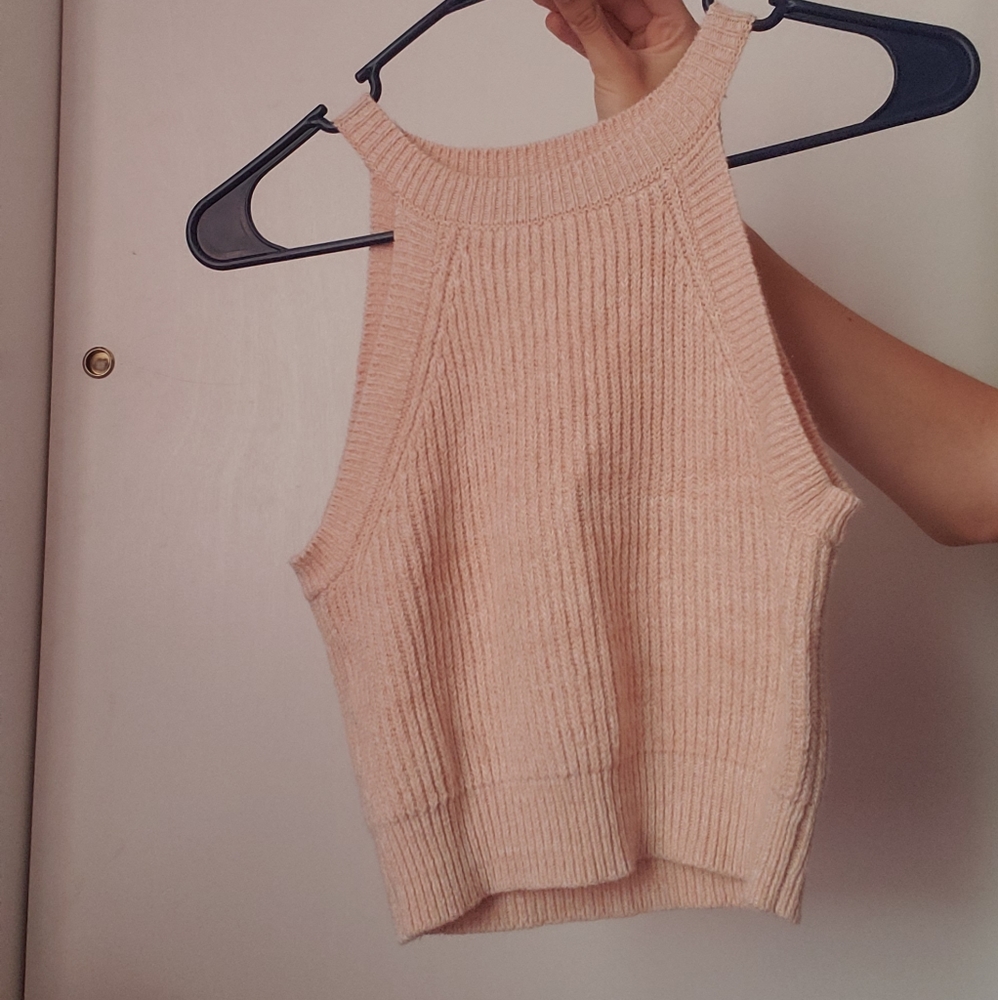 Forever 21 Sweater Knit Halter Crop Top